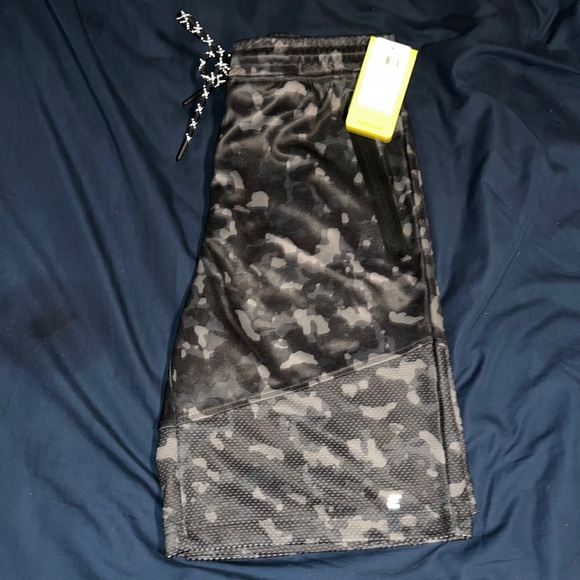 Eastbay mens shorts size medium - Picture 1 of 3